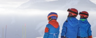 Disfrutando la Magia de la Nieve en Familia: Esquiar con Niños en Andorra en el Sport Hotel Hermitage & Spa