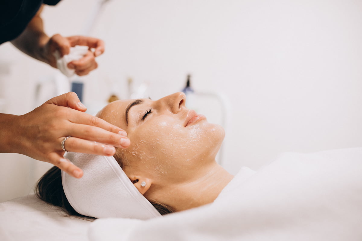 La Experiencia de Belleza y Bienestar con Tratamientos Valmont en el Sport Hotel Hermitage & Spa La Experiencia de Belleza y Bienestar con Tratamientos Valmont en el Sport Hotel Hermitage & Spa