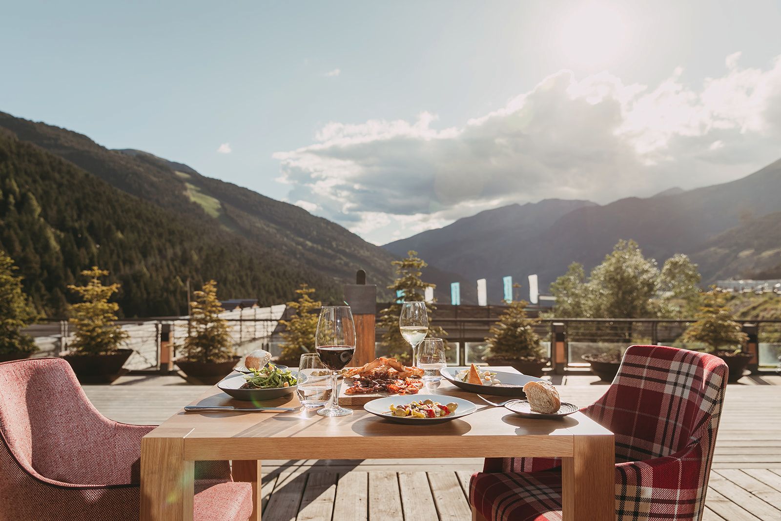 Un Festín para los Sentidos: Descubriendo los Tesoros Gastronómicos del Sport Hotels Resort & Spa en Andorra